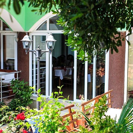 Hotel Hoti Ulcinj Buitenkant foto