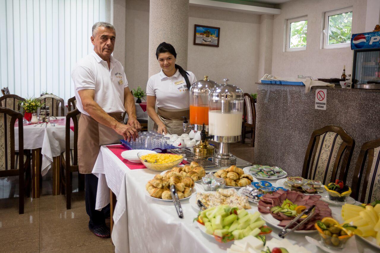 Hotel Hoti Ulcinj Buitenkant foto