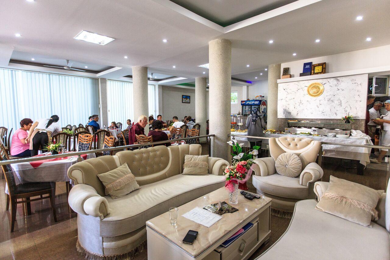 Hotel Hoti Ulcinj Buitenkant foto